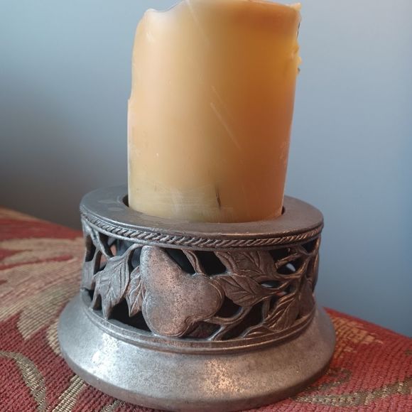 vintage candle holder. Pewter, heavy, pears, Signed Seagull 1998 Etain Canada - Picture 14 of 14